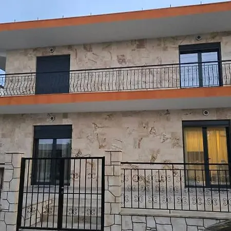 Alex Paralia Vrasna *