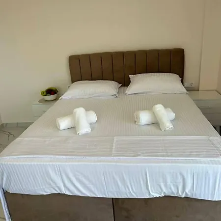 Alex Paralia Vrasna Apartament